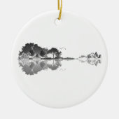 Nature's Song: Forest Landscape Gitarre Art Keramik Ornament (Vorne)