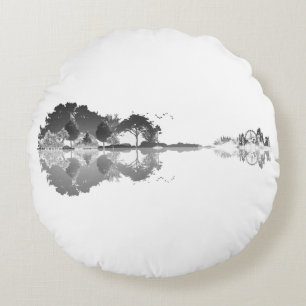 Nature's Song: Forest Landscape Gitarre Art Rundes Kissen