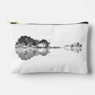Nature's Song: Forest Landscape Gitarre Art Zubehörtasche