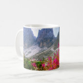 Nature's Symphony: Berglandschaft Kaffeetasse (Vorderseite Links)