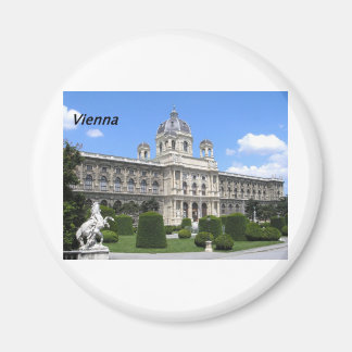 Naturhistorisches Museum - Wien—[kan.k].JPG Magnet