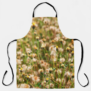 Naturkulisse mit grasblühendem Hintergrund, Bena Schürze
