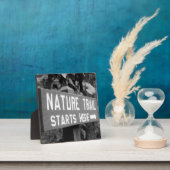 Naturlehrpfad beginnt hier Zeichen des rustikalen  Fotoplatte (InSitu)