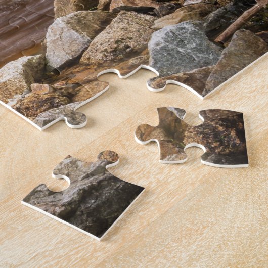 Natürlicher Wasserfall im Wald Puzzle (Seite)