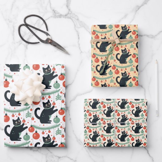 Naughty Christmas Cat mit Ornamenten Geschenkpapier Set (Vorderseite)