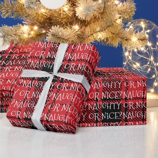 Naughty oder hübsch weißes Schwarz kariert niedlic Geschenkpapier (Feiertage)