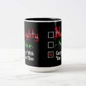 Naughty oder Nice Custom Text Edition Zweifarbige Tasse (Mittel)
