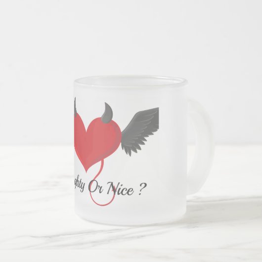 Naughty oder Nice Tasse (VorderseiteRechts)