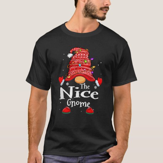 Naughty or Nice Christmas Couple The Nice Gnome T-Shirt (Vorderseite)