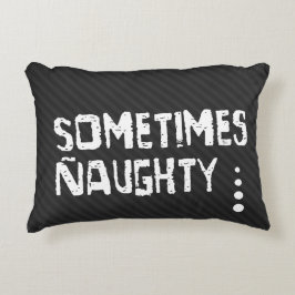 Naughty und Nice Weihnachtstypografie Reversible Dekokissen