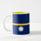 Nauru-Flagge Zweifarbige Tasse (Links)