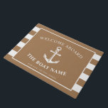 Nautic Anchor Boat & Captain Name Khaki Streifen  Fußmatte<br><div class="desc">Eine Tür mit einem nautischen Anker und dem individuelle Name des Schiffseigners und Bootes.  Auf den Seiten sind haki braune und weiße Streifen,  um den Vordertext zu ergänzen.</div>