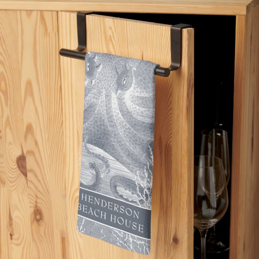 Nautic Coastal Beach House Blue White Octopus Geschirrtuch (Drittel gefaltet)