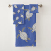 Nautic Coastal Silver Sea Turtle Blue Bath Badhandtuch Set (Insitu)