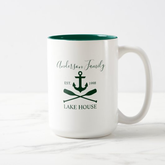 Nautic Family Lake House Green Anchor Oars Zweifarbige Tasse (Rechts)