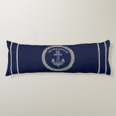 Nautic Navy Blue Anchor Coastal Monogram Beach Seitenschläferkissen (Vorderseite)