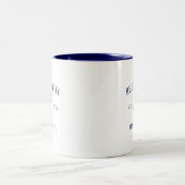 Nautic Navy Blue Rustic Anchor | Ihr Bootname Zweifarbige Tasse (Mittel)