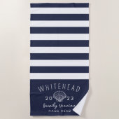 Nautic Seashell Stripe Navy Monogram Strandtuch (Vorderseite)