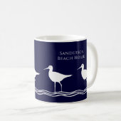 Nautic White Navy Blue Sandpipers Strandhaus C Kaffeetasse (VorderseiteRechts)