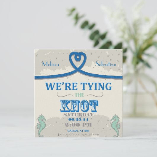 Nautical Beach Blue Heart Knot Wedite Einladung (Stehend Vorderseite)