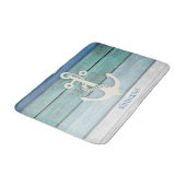 Nautical Blue Turquoise Distressed Wood Anchor Badematte (Schrägansicht)