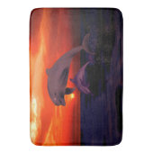 Nautical Jumping Dolphins Orange Ocean Sunset Badematte (Vorderseite Vertikal)