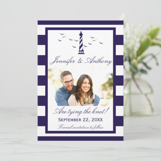 Nautical Lighthouse Wedding Foto Save the Date (Stehend Vorderseite)