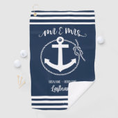 Nautical Navy Blue Anchor Mr. and Mrs. Golfhandtuch (Insitu)