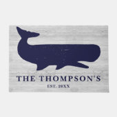 Nautical Navy Blue Family Name Whale Vacacacation Fußmatte (Vorderseite)