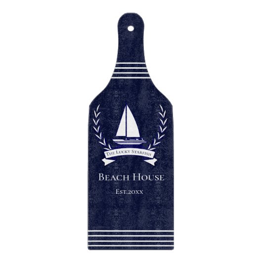 Nautical Navy Blue Sailboat Küste Mit Monogramm Schneidebrett (Vorderseite)