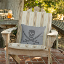 Nautical Pirate Skeleton in Grau