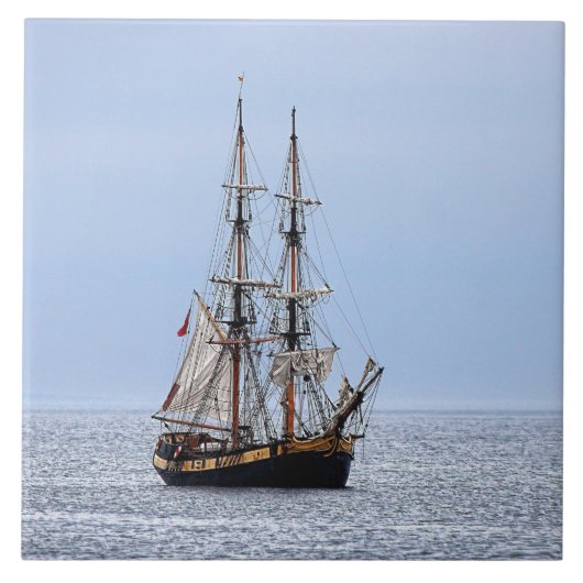 Nautical Schooner Blue Skies Fliese (Vorderseite)