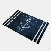 Nautical Welcome Family Name Anchor Navy Blue Wood Fußmatte (Schrägansicht)