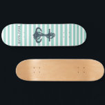 Nautik, Anker, Minze grüne Streifen Skateboard<br><div class="desc">Dieses Bild zeigt Streifen Muster in Minzgrün mit Anker. Die perfekte coole Geschenkidee für jeden Anlass.</div>