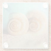Nautilus-Muscheln auf Strand Glasuntersetzer (Rückseite)