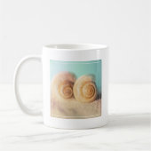 Nautilus-Muscheln auf Strand Kaffeetasse (Links)