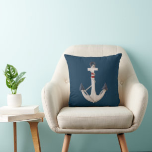 Nautische Anker aus Holz auf Navy Blue Kissen