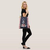 Nautische Ankerblume, Navy Blue, Rote Streifen Tasche (Am Model)
