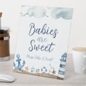 Nautische Babys sind das Sweet Baby Shower Sign Sockelschild (In Situ)