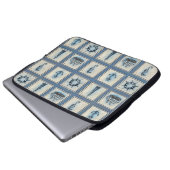 Nautische Fliesen | Blue Lighthouse Anchor Ship Wh Laptopschutzhülle (Vorne Knopf)