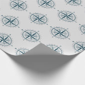 Nautischer Kompass auf Grau Geschenkpapier (Ecke)