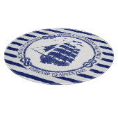 Nautisches Emblem mit Segelschiff Schneidebrett (Ecke)