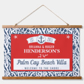 Nautisches Korallenmuster der Red Navy im Beach Ho Wandteppich Mit Holzrahmen (Vorne)