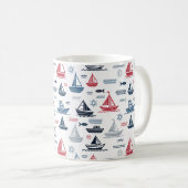 Nautisches Muster mit Segelbooten und Fischen Kaffeetasse (VorderseiteRechts)
