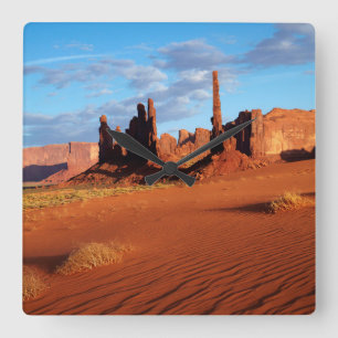 Navajo Nation, Monument Valley, Yei Bi Chei Quadratische Wanduhr