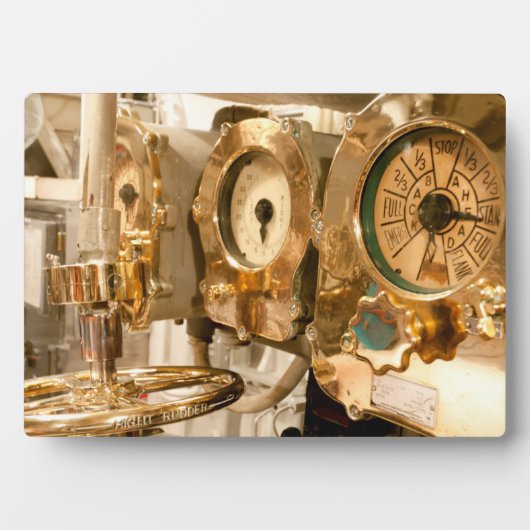 Navigational Gauges and Instruments on Submarine Fotoplatte (Vorderseite)