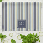 Navy And Cream Striped Pattern Monogrammed Geschirrtuch (Gefaltet)
