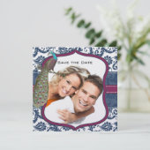 Navy & Berry Berry Elegant Damask Peacock Wedding Einladung (Stehend Vorderseite)