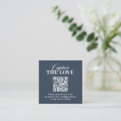 Navy Blau | QR-Code Hochzeit - Erfasse die Liebe Begleitkarte (Stehend Vorderseite)