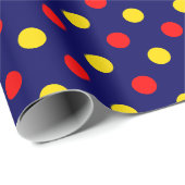 Navy Blau Rot Gelb Punkte Design  Geschenkpapier (Rolleneckpunkt)